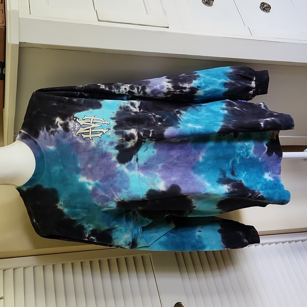 NWT Disney spirit jersey Haunted mansion madam Leota tie dye small